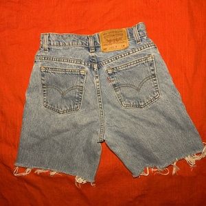 Levi’s 550 cutoff shorts vintage
